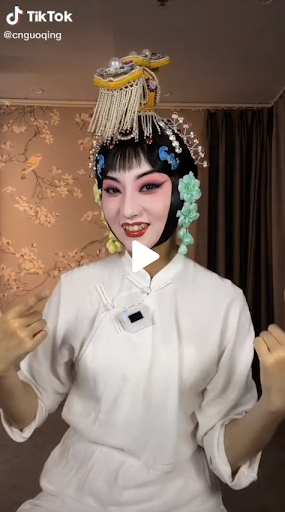 Beijing Opera Makeup Removal